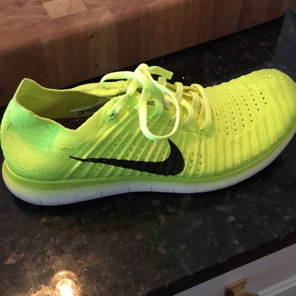 Nike’s Reserved - Picture 2 of 7